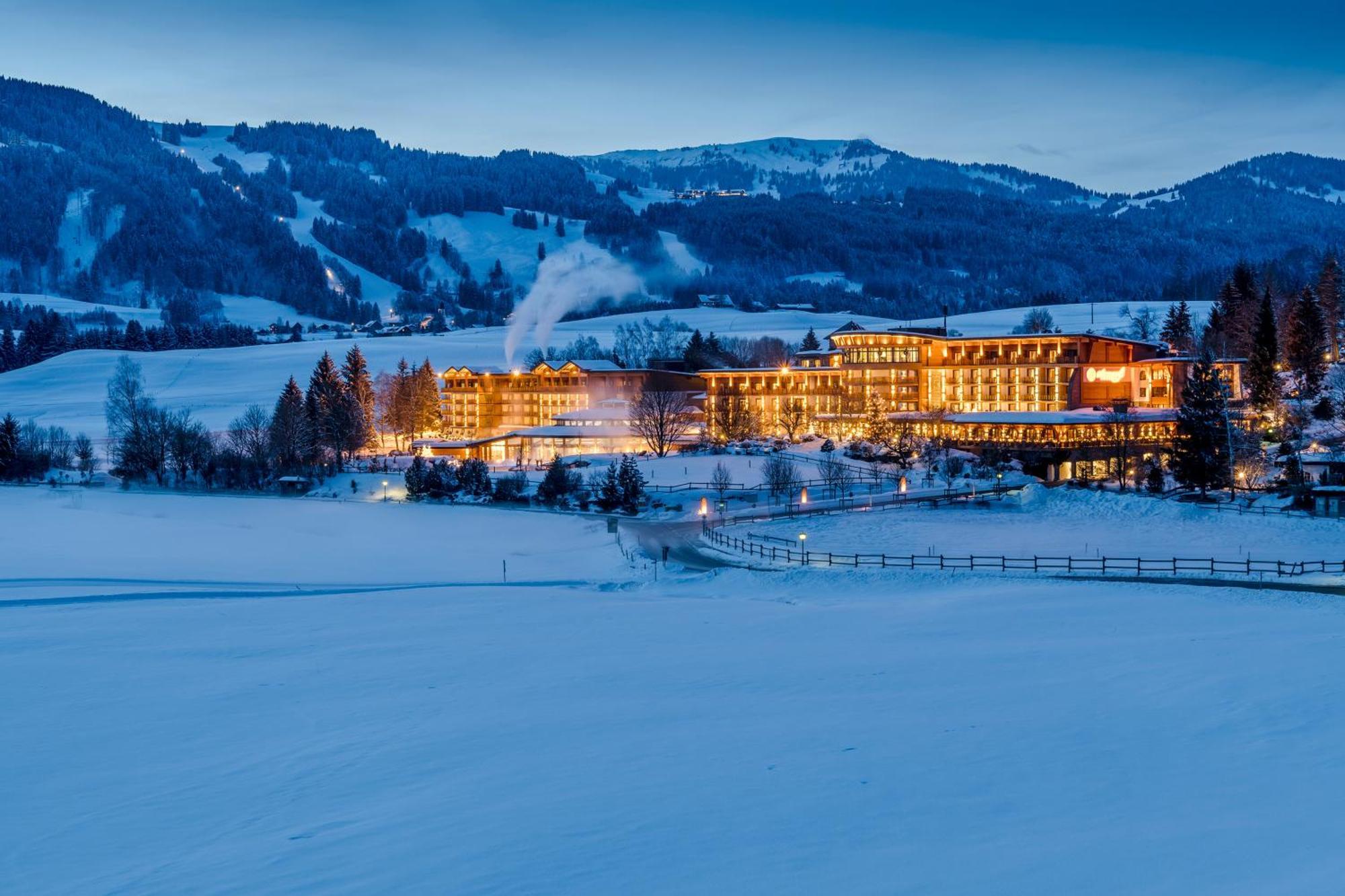 Sonnenalp Resort Офтершванг Екстериор снимка